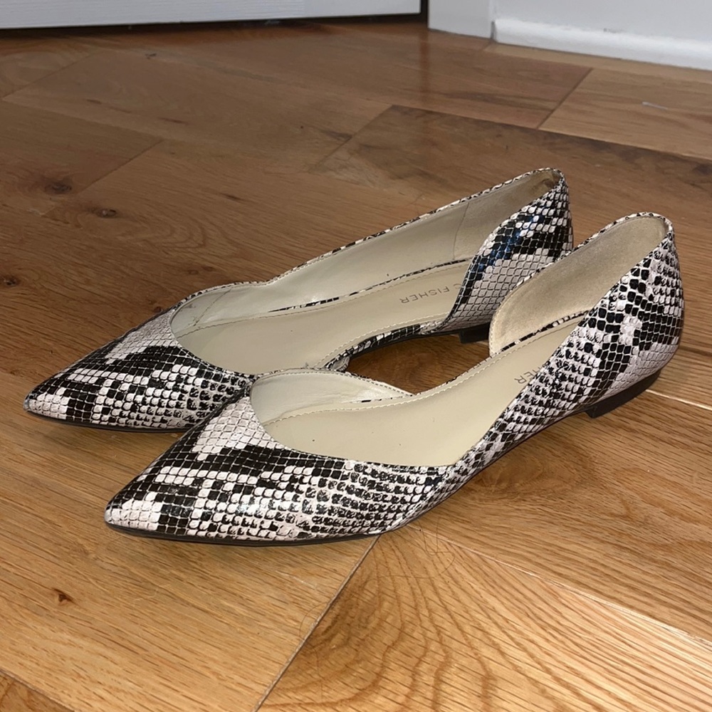 Marc Fisher snake skin flats